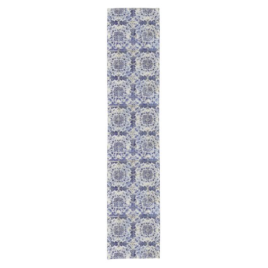 ヴィンテージの青い白いタイルパターン ショートテーブルランナー (正面)