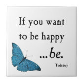 ヴィンテージの青い蝶およびTolstoyの幸福の引用文 タイル (正面)