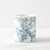ヴィンテージの青く白いボヘミアのエレガントな花柄 コーヒーマグカップ (中央)