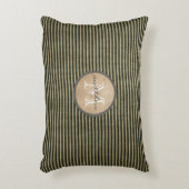 ヴィンテージの黒いチッカーパターンモノグラムのバーラップ アクセントクッション (正面(垂直))