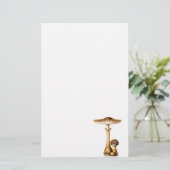 ヴィンテージの19世紀のきのこによって斑点を付けられるきのこのテンプレート 便箋 (スタンド正面)