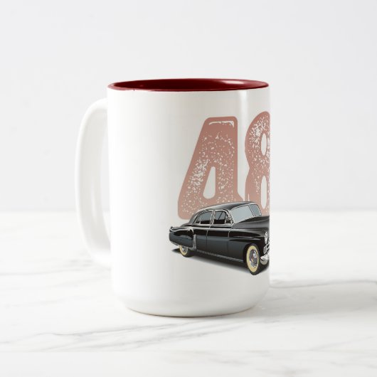 ヴィンテージの1948年のキャデラックのクーペ: 黒くクラシックな車 ツートーンマグカップ (正面左)