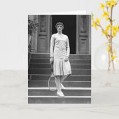 ヴィンテージの20年代の女性のテニスのファッション カード (黄色い花)