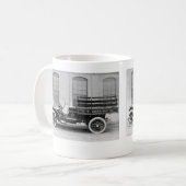 ヴィンテージのPackardのトラックのマグ コーヒーマグカップ (正面左)