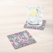 ヴィンテージはティール(緑がかった色)の花の白く素朴な木製のパネルを飾ります スクエアペーパーコースター (インサイチュ)