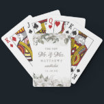 ヴィンテージは新婚の夫妻を大切にする トランプ<br><div class="desc">ヴィンテージフローラとバラ金ゴールドと色彩の鮮やかバラと花を大切にする。ヴィンテージクラシックと見た目エレガントと、灰色、アイボリーホワイト、バラ金ゴールド、ほこりっぽいピンク、松の緑、灰色の葉と葉の多い。手のフローラ要色彩の鮮やか素、ヴィンテージスクラシッククリプトフォントと上品な牡丹とバラと – 新しいミスターとミセスNewlywedsキープサクのトランプ!～このデザインのスイート全体を結婚見るために私の店をチェック！</div>