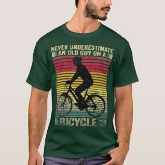 ヴィンテージは決してビシクルで老人を過小評価しない Tシャツ