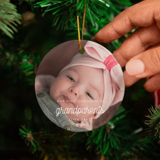 ヴィンテージは私たちの初めてのクリスマスを祖父母として描く セラミックオーナメント