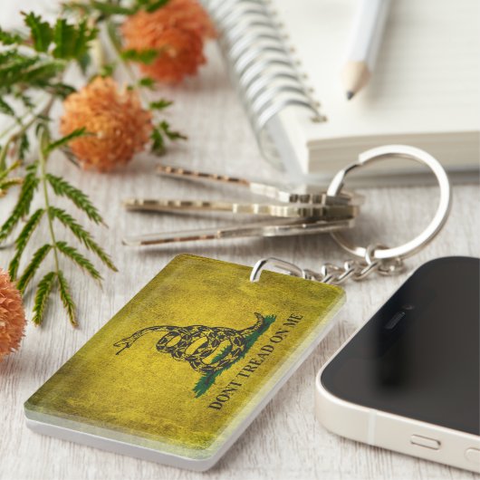 ヴィンテージは私でガズデンの旗を踏みません キーホルダー (正面右)