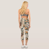 ヴィンテージアイボリー花数々の色バラ模様 カプリレギンス (裏面)