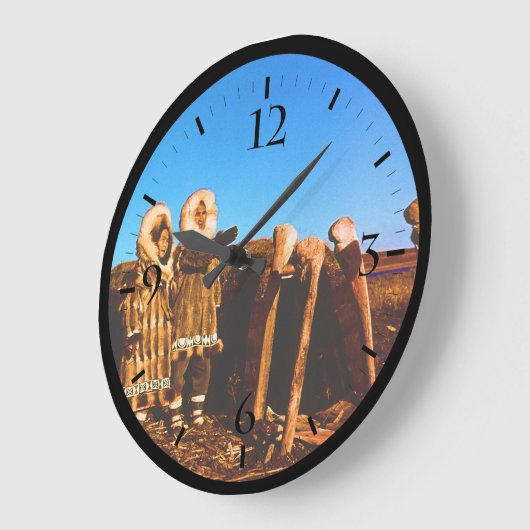 ヴィンテージアラスカの毛皮の服エスキモ北極帯sod igloo ラージ壁時計 (傾斜)