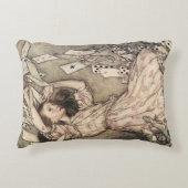 ヴィンテージアリスの冒険inワンダーランドbyラッカム アクセントクッション (正面)