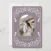 ヴィンテージアンティークフローリッシュスクロールパープルフォト セーブザデート (正面)