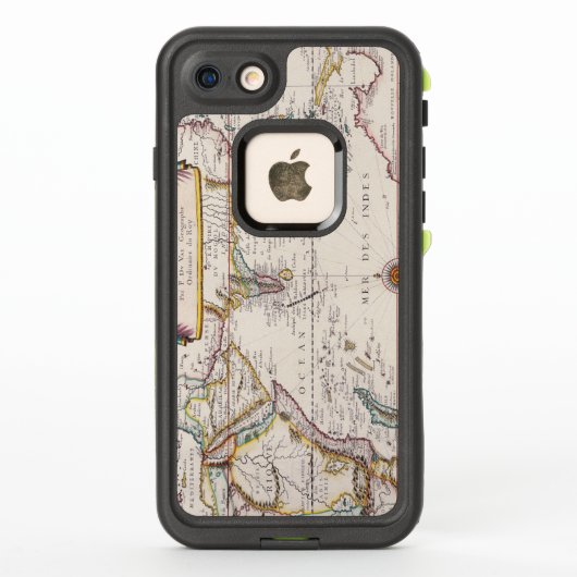 ヴィンテージアンティーク西インディの地図1677年 LifeProof iPhoneケース (裏面)