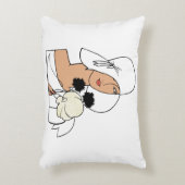 ヴィンテージアールデコ帽子Cをかぶった花付き女性 アクセントクッション (正面(垂直))