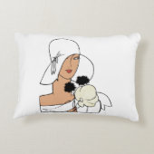 ヴィンテージアールデコ帽子Cをかぶった花付き女性 アクセントクッション (裏面)