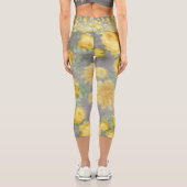 ヴィンテージイエローとグレーの水色フローラ カプリレギンス (裏面)