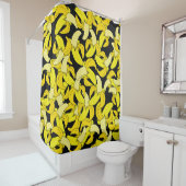 ヴィンテージイエローバナナ：黒い背景 シャワーカーテン (インサイチュ)