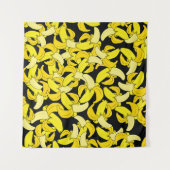 ヴィンテージイエローバナナ：黒い背景 タペストリー (正面(横))