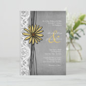 ヴィンテージイエロー&グレーデイジー結婚式招待状 招待状 (スタンド正面)