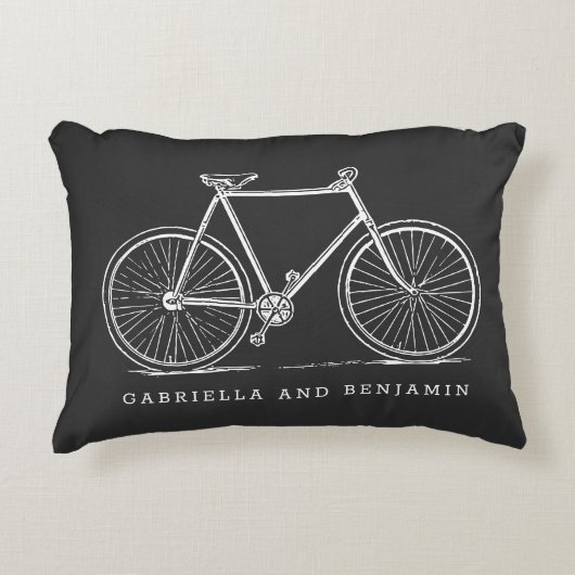 ヴィンテージイラストレーションインブラックパーソナライズされた アクセントクッション (正面)