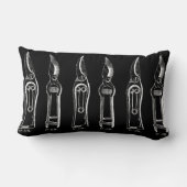 ヴィンテージイラストレーションホワイトプルーナーズブラックピロー ランバークッション (裏面)