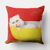 ヴィンテージイラストレーション猫インイエローボウル クッション (正面)