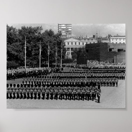 ヴィンテージイングランド警備隊は遅い時間に行進した ポスター (正面)