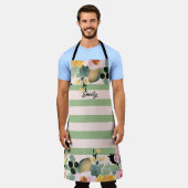 ヴィンテージインスパイアバラとグリーンストライプ エプロン (着用した状態)