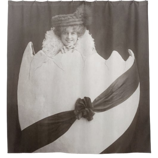 ヴィンテージイースターエッグレディ シャワーカーテン (正面)