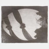 ヴィンテージイースターエッグレディ フリースブランケット (正面(横))