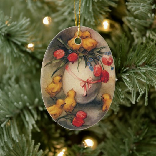 ヴィンテージイースターチックス、赤いチューリップの花を持つ卵 セラミックオーナメント (ツリー)