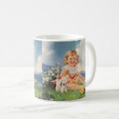 ヴィンテージイースター、牧草地でチックス子羊と女の子 コーヒーマグカップ (正面右)