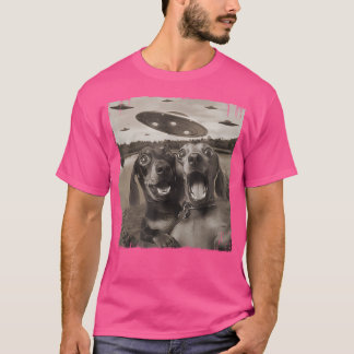 ヴィンテージウィーナーUfoがUfoおもしろいとDachshに出会う Tシャツ