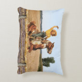 ヴィンテージウェスタン女性のカーボーイオンホースなびく アクセントクッション (裏面(縦))