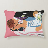 ヴィンテージウェディング、キスする新婦と新郎の新婚カップル アクセントクッション (正面)