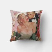 ヴィンテージウェディング、レトロな花嫁と新郎の新婚夫婦 クッション (裏面)