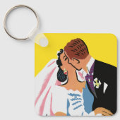 ヴィンテージウェディング、新郎新婦キスをする キーホルダー (正面)
