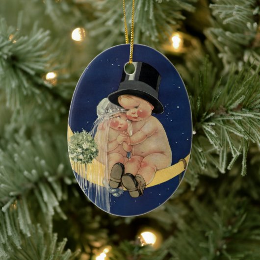 ヴィンテージウェディング、月上のキュートな新婦と新郎 セラミックオーナメント (ツリー)