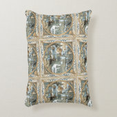 ヴィンテージウォルタークレーンチャイルドズブックイラストレーション アクセントクッション (正面(垂直))