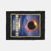 ヴィンテージウォータータウンNy太陽のトータルEclipse 2024 フリースブランケット (正面(横))