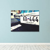 ヴィンテージウルグアイの車の南アメリカ旅行 キャンバスプリント (インサイチュ (ウッドフロア))