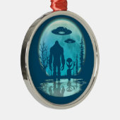 ヴィンテージエイリアンビッグフートメタルクリスマスオーナメント メタルオーナメント (右)