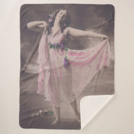ヴィンテージエレガンスインピンクフローラドレス シェルパブランケット