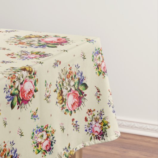 ヴィンテージエレガントバラフローラルパターンon Beige テーブルクロス (インサイチュ)