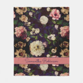 ヴィンテージエレガントフローラピンク花ブルーモノグラム フリースブランケット (正面)