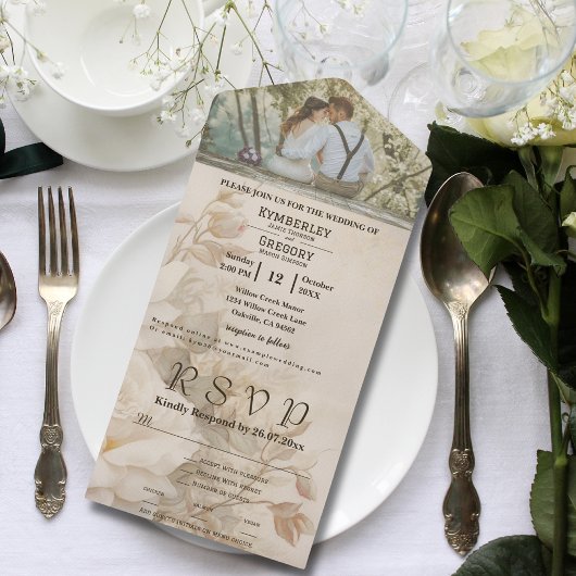 ヴィンテージエレガントフローラホワイトローズカップルの写真 オールインワン招待状