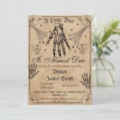 ヴィンテージエレガント、不気味ハロウィーンの赤ちゃんシャワー 招待状 (スタンド正面)