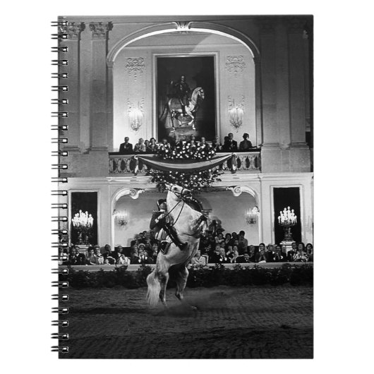 ヴィンテージオーストリアウィーンクールベスペインのット ノートブック (正面)