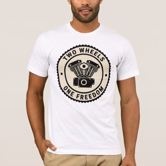 ヴィンテージオートバイアイエンジン自由のエンブレム Tシャツ (正面)